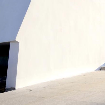 如何使用VI設(shè)計(jì)來傳達(dá)社交媒體平臺的創(chuàng)新和互聯(lián)性？